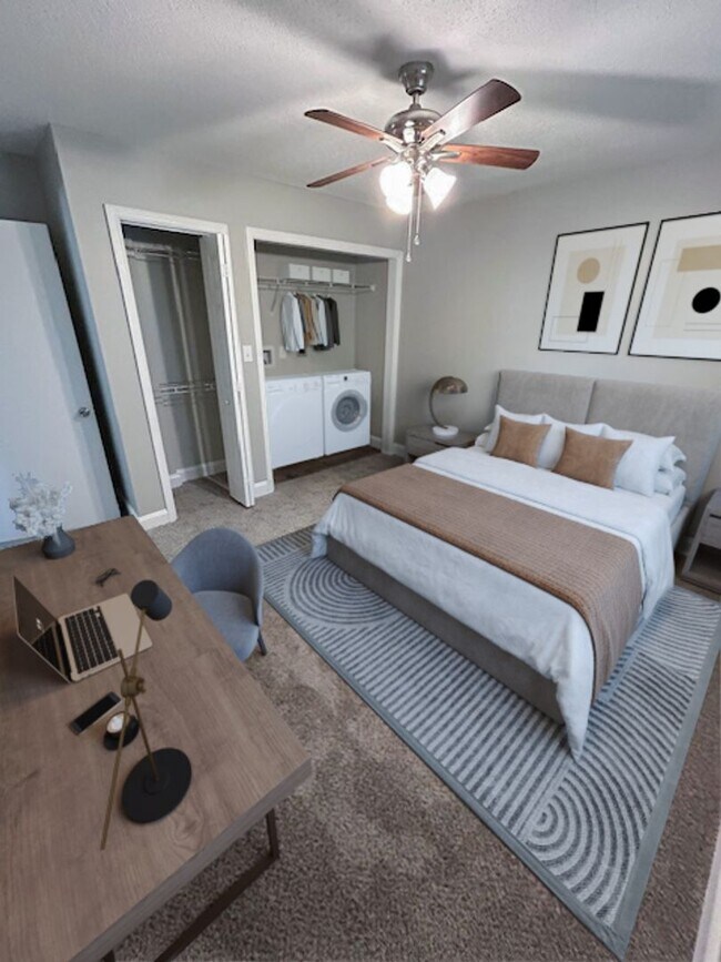 Stunning newly renovated 2 BD with washer/dryer connections!, Knoxville, TN 37918 - photo 4