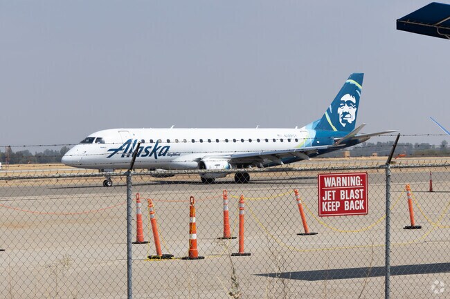 Redding Regional Airport makes traveling convient to many places.