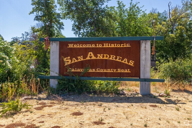 The city of San Andreas, California, has a population of about 2,900.