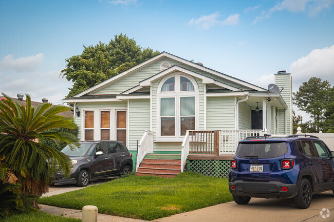 Find variations on creole cottages in quiet corners of Behrman.