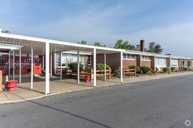 Pine Hall Elementary School has received an overall grade of B from Niche.