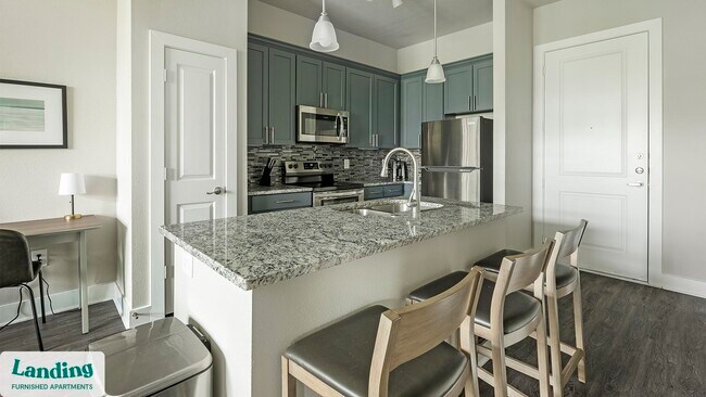 18101 Point Lookout Dr unit 421, Nassau Bay, TX 77058 - photo 6