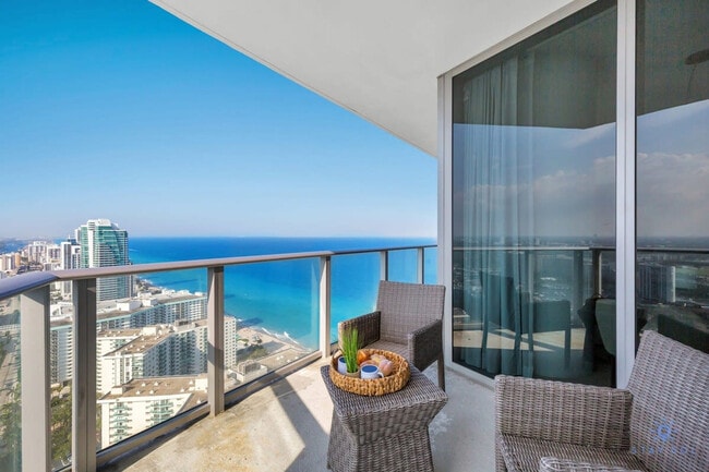 4111 S Ocean Dr unit ID1289058P, Hollywood, FL 33019 - photo 2