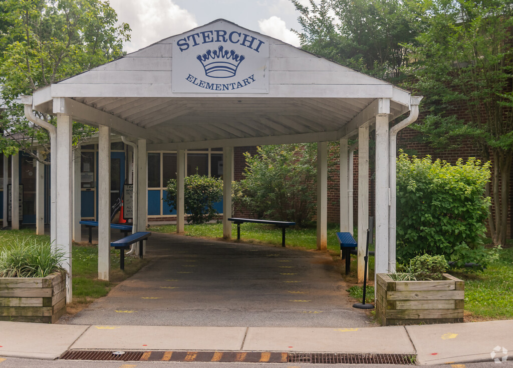 Students attending Sterchi Elementary School in Uptown Knoxville receive a public education.