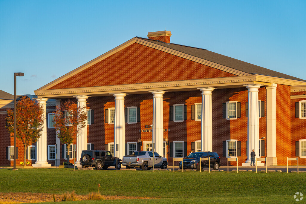 Bunker Hill Elementary School has a student-teacher ratio of 15 to 1.