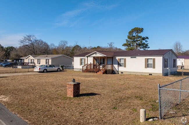 Newer manufactured homes are a popular choice in the Lemira neighborhood.