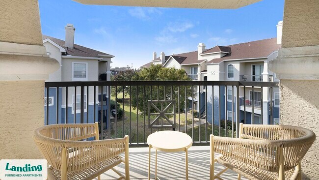 901 Lakeside Cir unit 2212, Lewisville, TX 75057 - photo 5