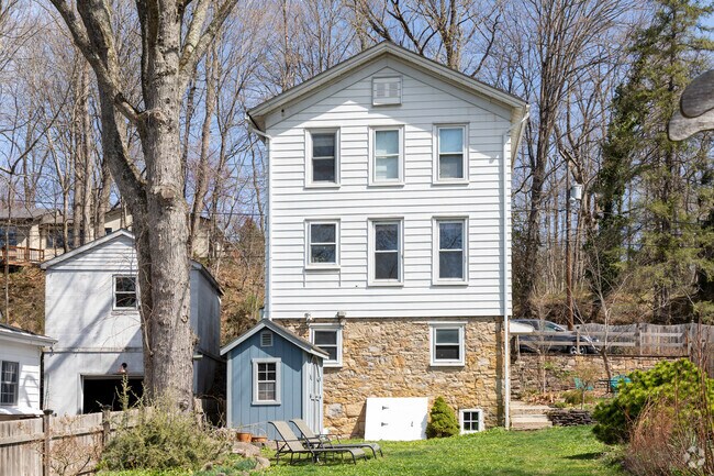 Many renovated homes in Stockton blend modern amenities with historic charm, preserving original architectural features.