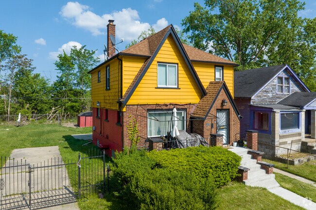 Tireman is home to brightly painted Foursquares.
