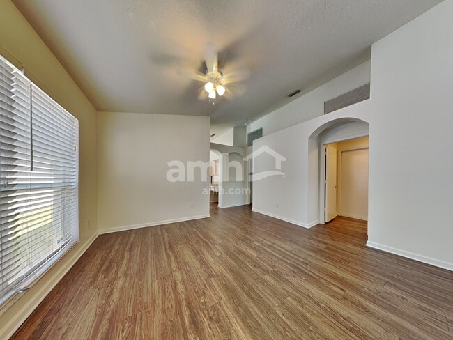 12426 Tree Pointe Ct, Riverview, FL 33578 - photo 6