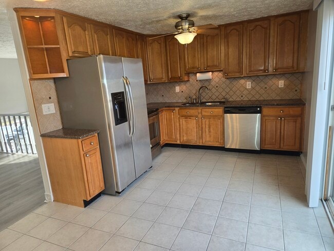 554 Logan St, Frederick, MD 21701 - photo 6