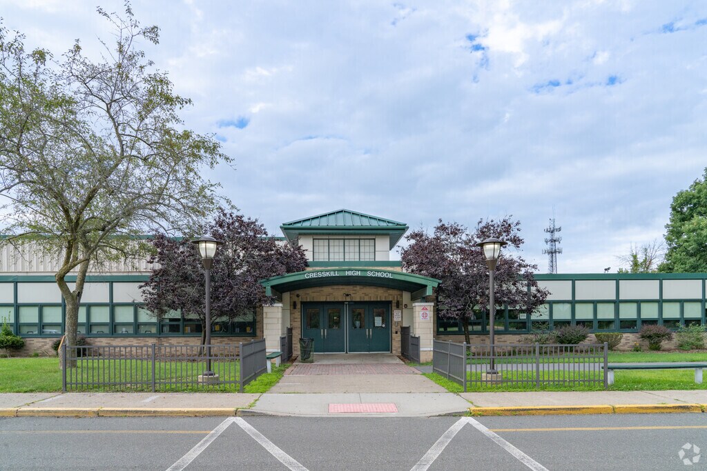 Cresskill High School, Rankings & Reviews