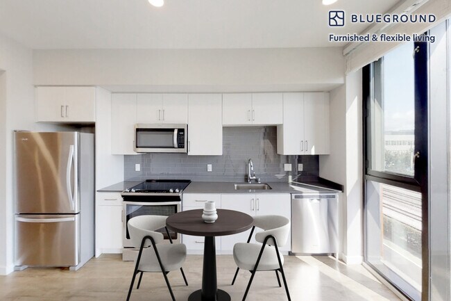 6301 Shellmound St unit FL3-ID10869A, Emeryville, CA 94608 - photo 3