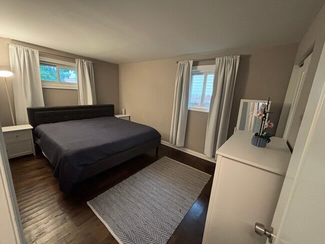 Bedroom 1 (master)