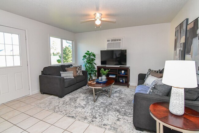 Glenwood, Winterset, IA 50273 - photo 3