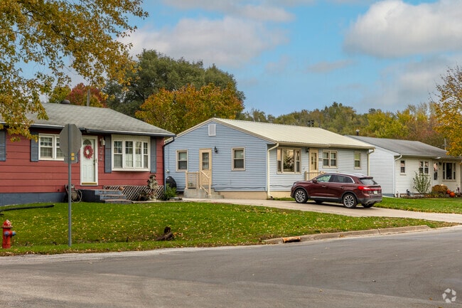 A row of bungalows sits in Buffalo.