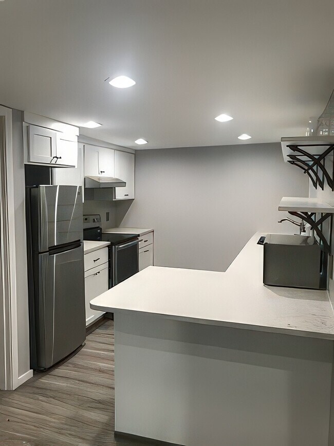 831 NE Holland St unit B, Portland, OR 97211 - photo 7