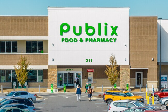 Residents of Castalian Springs must make the commute into Gallatin for most of their errands.