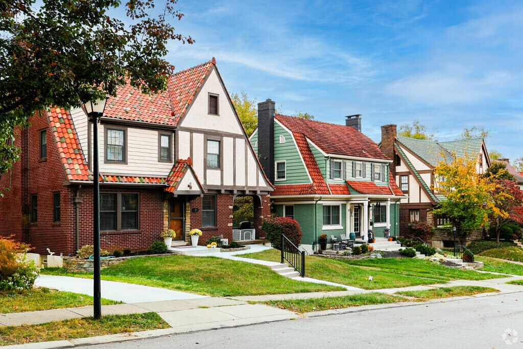 318 Frank Benke Way, Bellevue, KY 41073