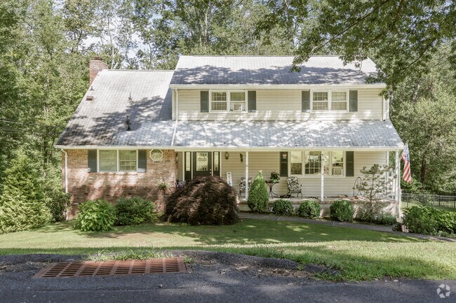 Many traditional American Foursquare style homes can still be found in West Milford.