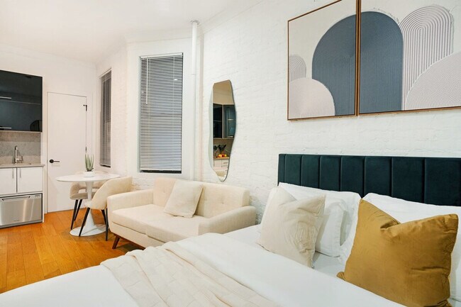 Lenox Row unit FL2-ID1022028P, New York, NY 10021 - photo 3