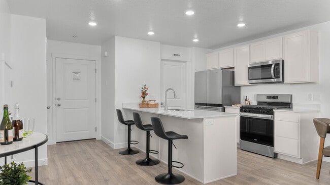 1257 N 325 E unit 174, Harrisville, UT 84404 - photo 3