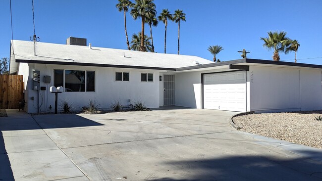 42405 Iowa St unit 42405 Iowa St. 1, Palm Desert, CA 92211 - photo 2
