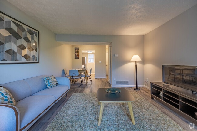 2BR, 1BA - 860SF - Living Room