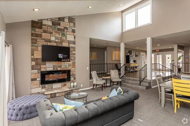 Clubhouse/Leasing Office