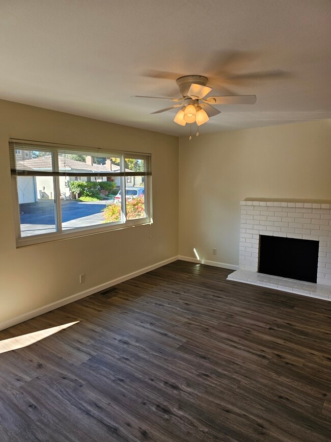 282 Monroe Dr unit 1, Mountain View, CA 94040 - photo 4
