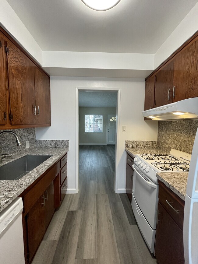 508-512 N Electric Ave, Alhambra, CA 91801