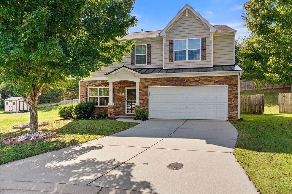 4221 Lochurst Dr, Pfafftown, NC 27040 - photo 1