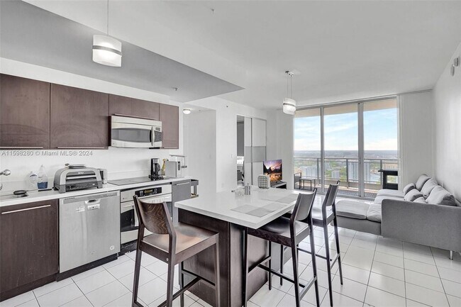 The Ivy Condominium, Miami, FL 33130 - photo 4