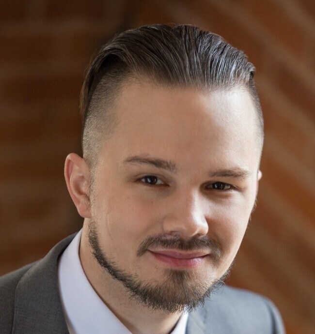 Agent Photo