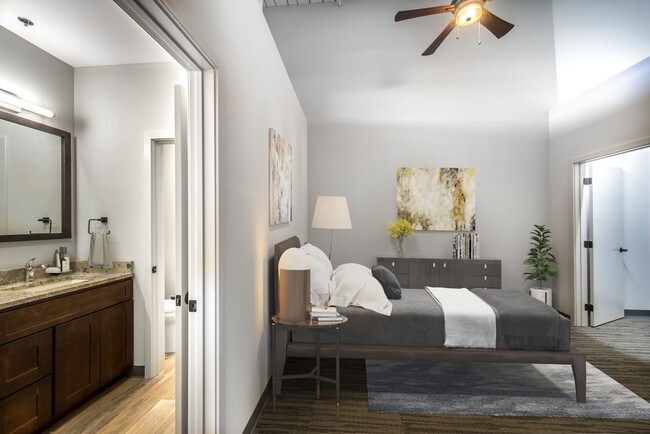 Pac10 Lofts, Lawrence, MA 01840 - photo 3