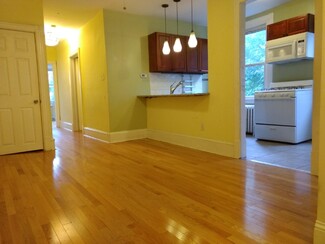 20 School Ln, Ardmore, PA 19003