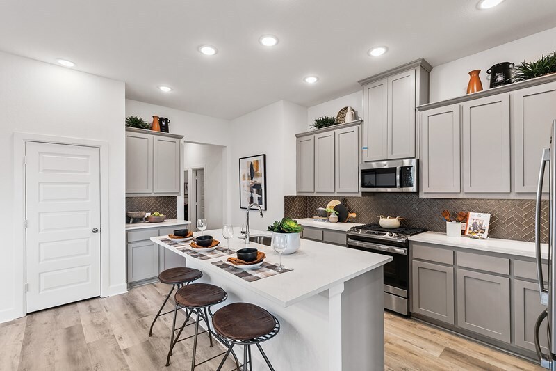 1520 Casting Ridge unit 36476906, Mesquite, TX 75181 - photo 1