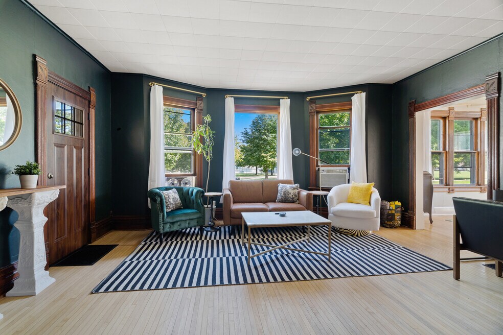 1028 Porlier St unit 1, Green Bay, WI 54301 - photo 1