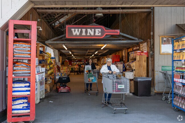 Stew Leonard's is in Homefield and offers a large variety of groceries with a small town feel.