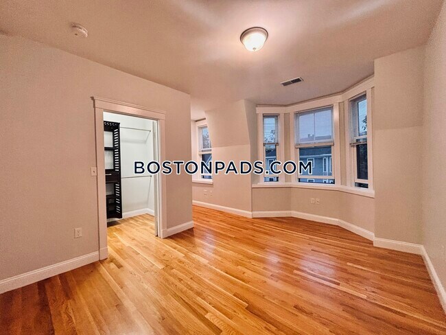 799 E 4th St, Boston, MA 02127 - photo 3