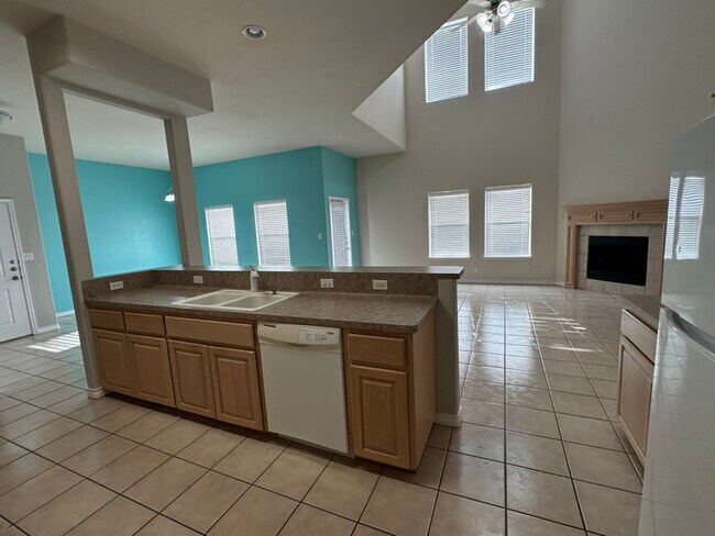 15505 Palmira Ave unit A, Corpus Christi, TX 78418 - photo 7