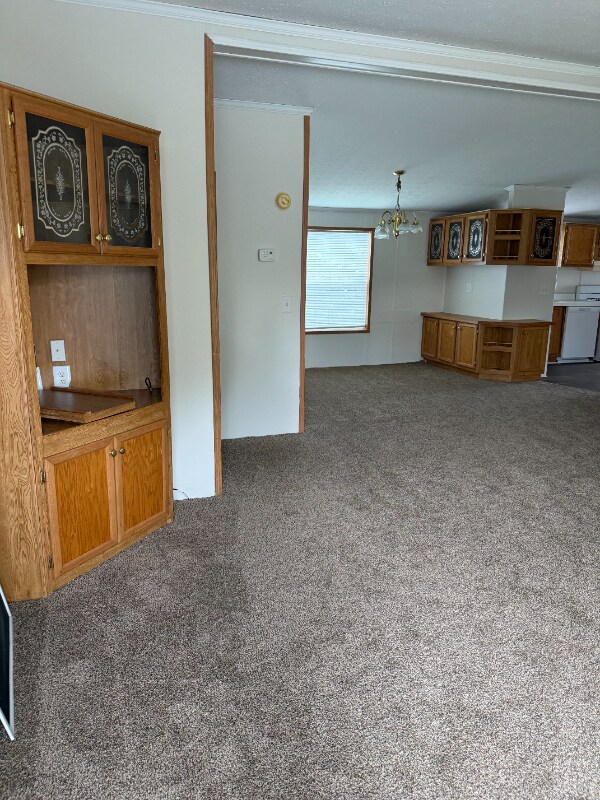 155 Scarlet Oak Ct, Oxford, MI 48371