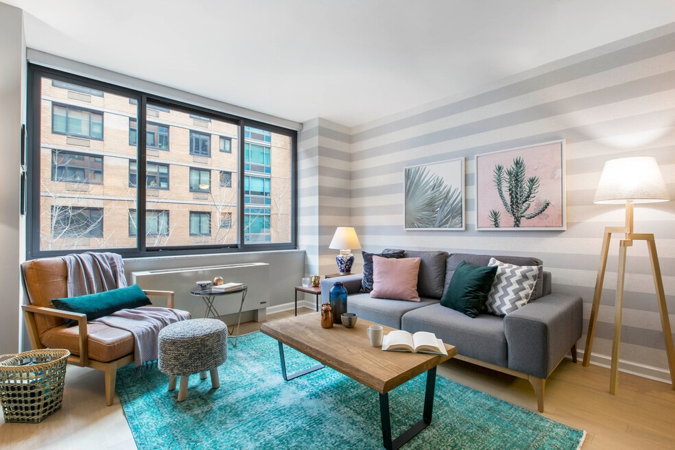 535 W 23 St unit FL3-ID2192, New York, NY 10011 - photo 1