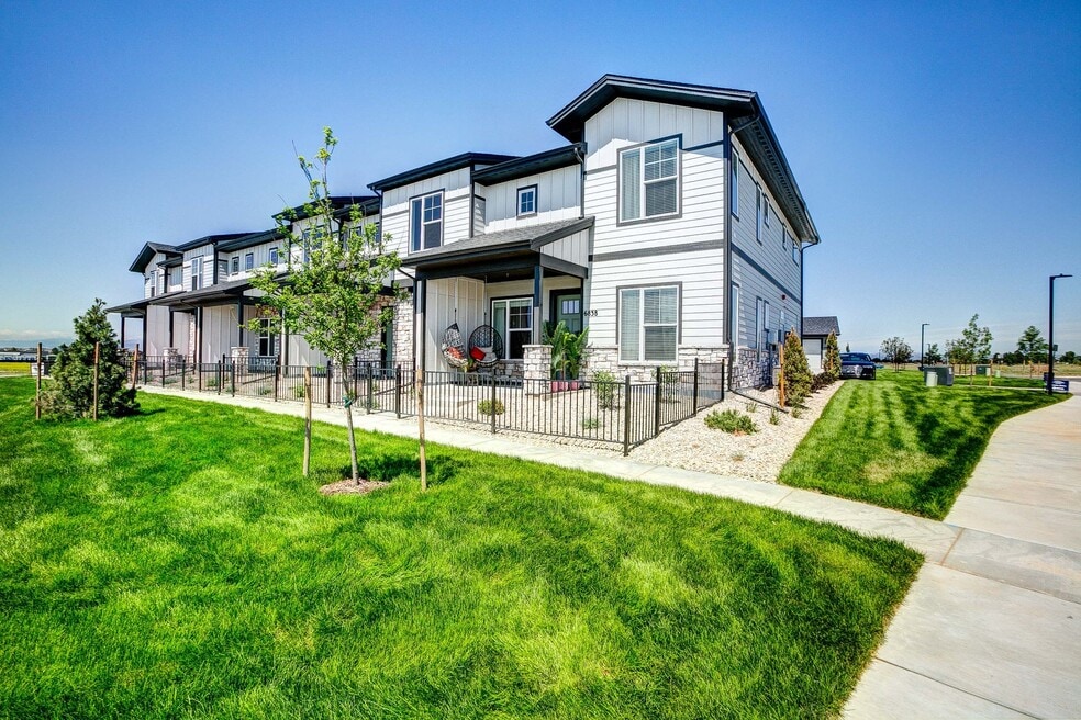 6789 Maple Leaf Dr, Timnath, CO 80547 - photo 1