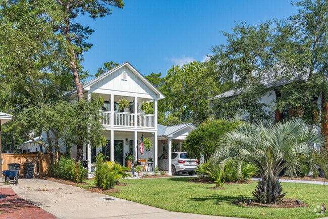Many of the homes in Seacrest offer multiple stories with manicured yards.