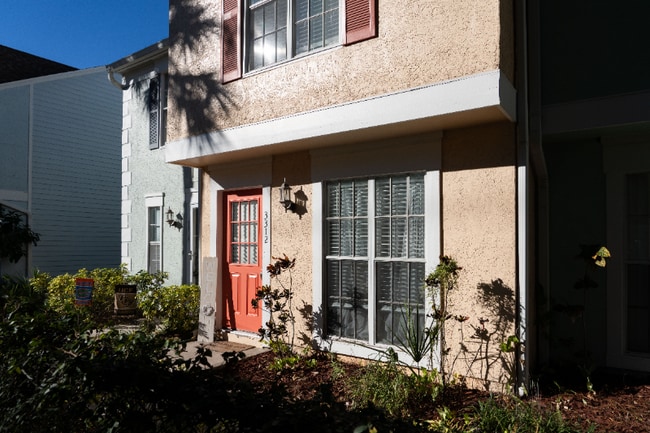 3312 W Wyoming Cir, Tampa, FL 33611 - photo 2