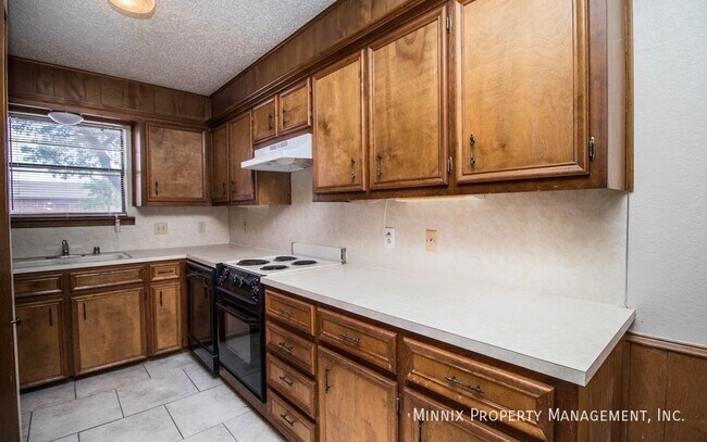 6604 26th St unit A, Lubbock, TX 79407 - photo 3