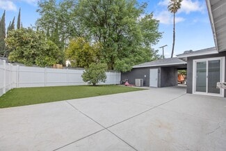 22650 Sherman Way, Los Angeles, CA 91307