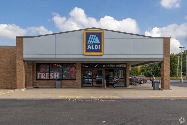 Go grocery shopping at Aldi's in East Akron.
