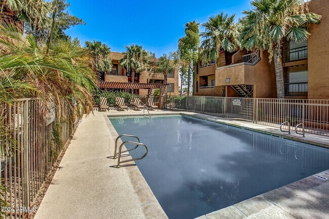 2625 E Indian School Rd unit 228, Phoenix, AZ 85016 - photo 4